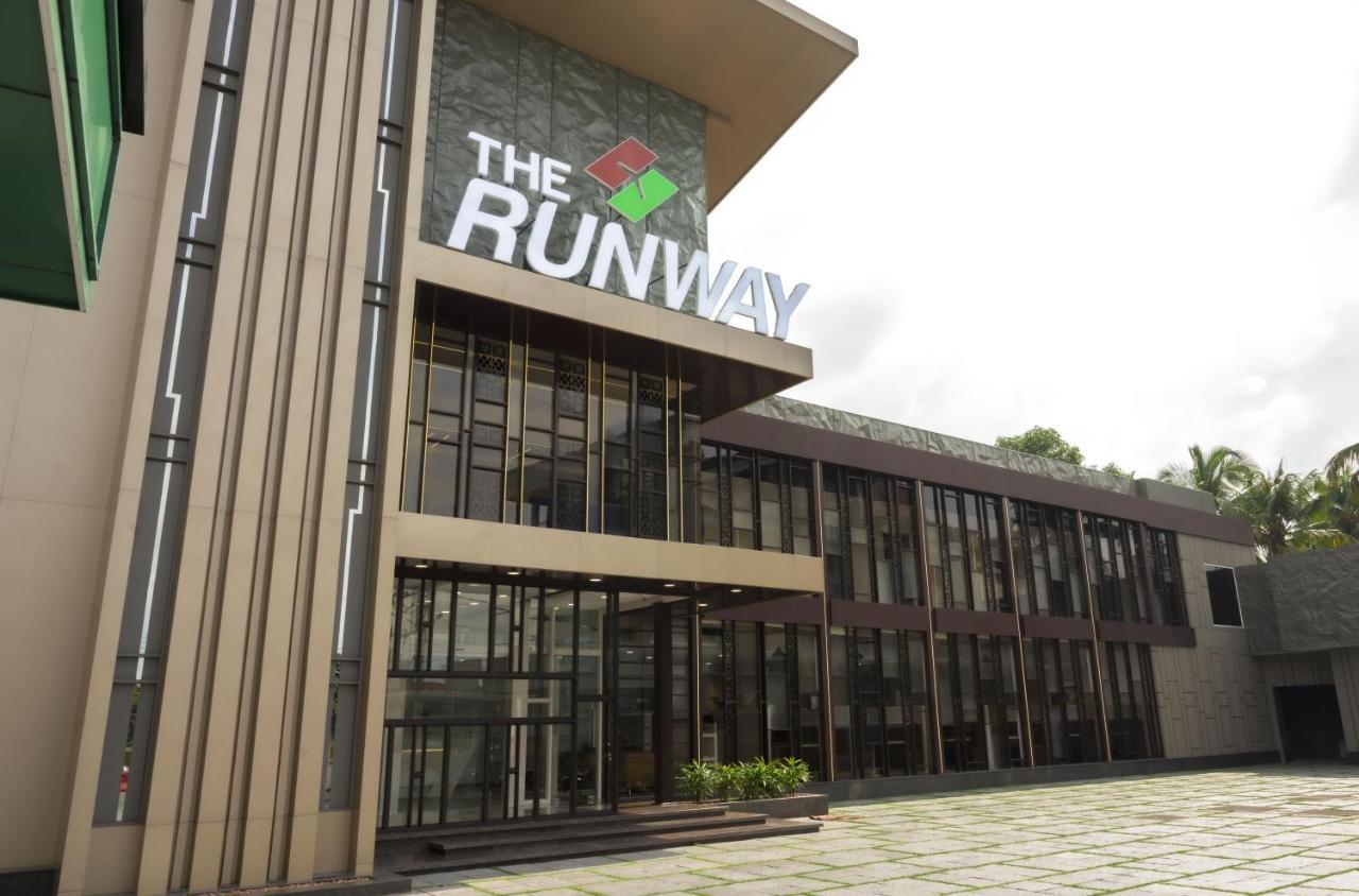 The Runway Hotel Kochi Eksteriør billede