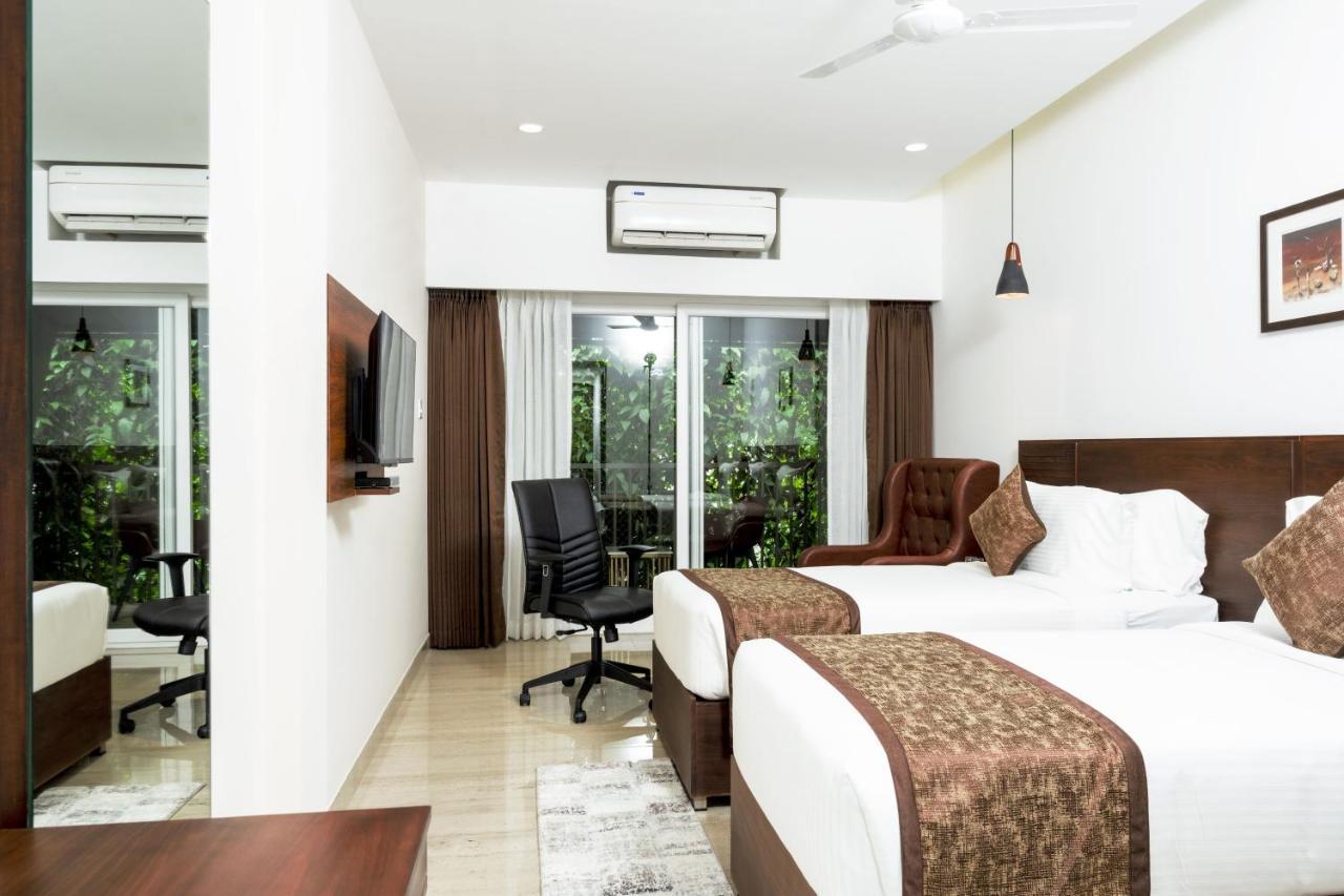 The Runway Hotel Kochi Eksteriør billede