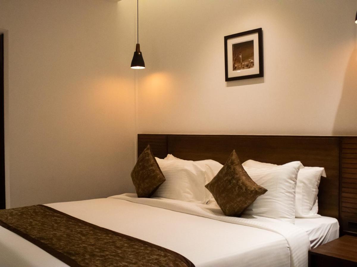 The Runway Hotel Kochi Eksteriør billede